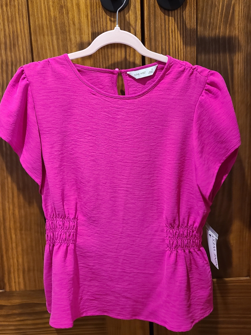 NWT! Nine West Women's Hot Pink Short Sleeve Blouse Top - Size M!